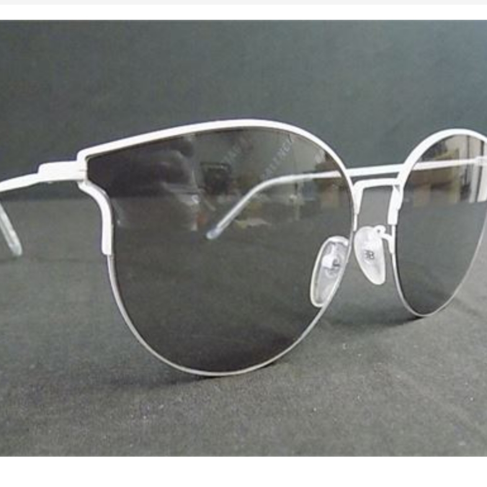 Balenciaga Logo Print Cat Eye Sunglasses BB0021SK - Picture 4 of 16